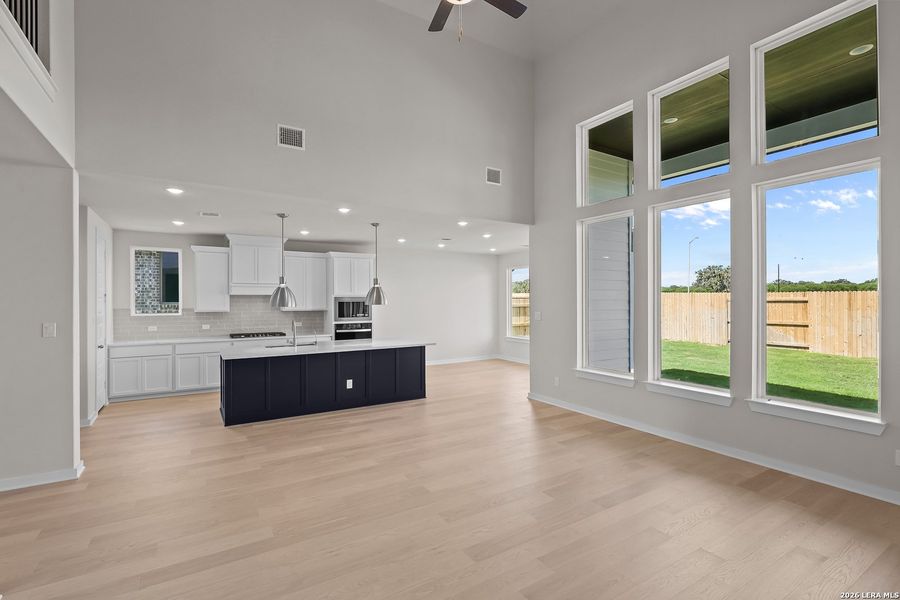 Spacious, unfurnished interior of a new home in Buffalo Crossing, Cibolo (Image 36).