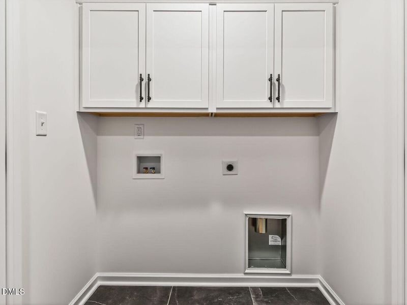026-1280x960-laundry-room