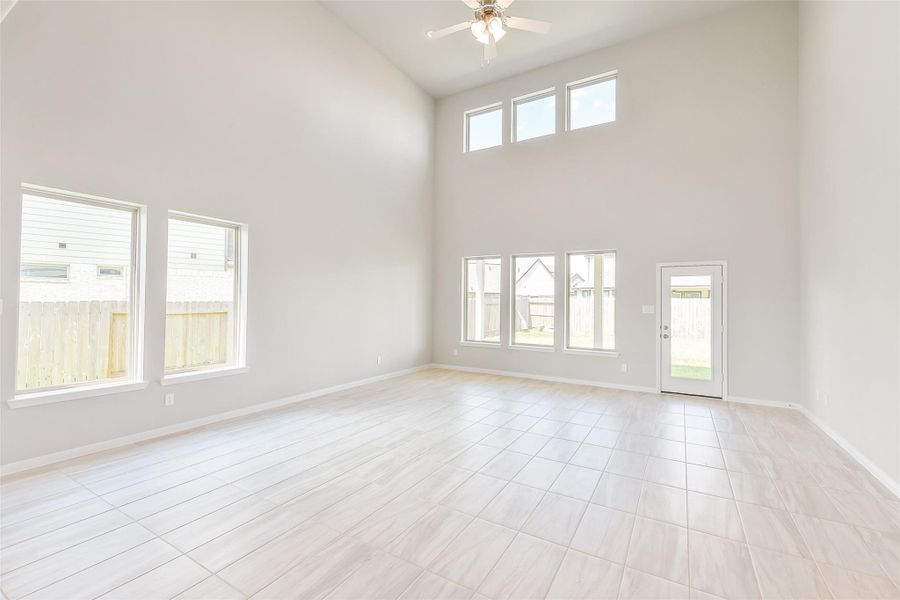 Spacious, unfurnished interior of a new home in Stone Creek Ranch, Hockley (Image 29).