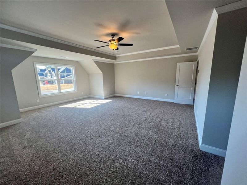 Spacious, unfurnished interior of a new home in , Jefferson (Image 29).