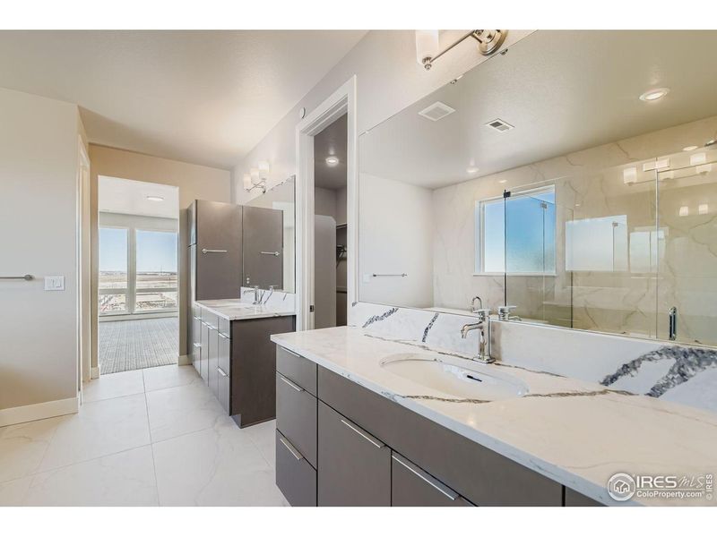 Furnished interior view inside a new home in Baseline, Broomfield (Image 13).