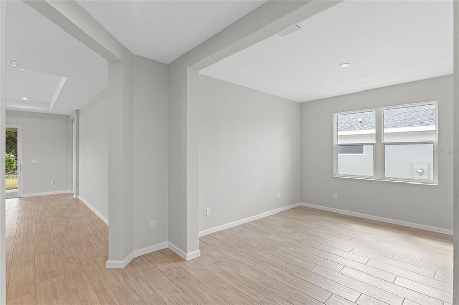 Spacious, unfurnished interior of a new home in Cresswind at Hammock Oaks, Lady Lake (Image 13). Spacious, unfurnished interior of a new home in Cresswind at Hammock Oaks, Lady Lake (Image 13).