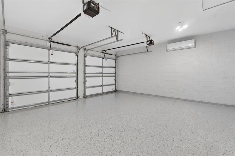 Spacious, unfurnished interior of a new home in , Winter Garden (Image 26).