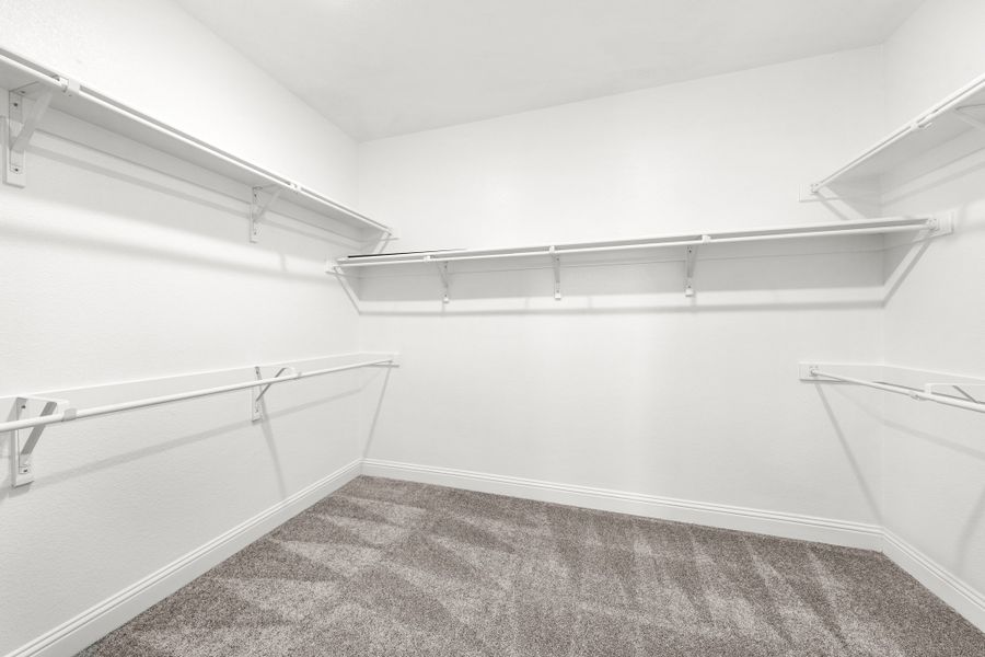 Spacious, unfurnished interior of a new home in Forest Ridge Estates, Greenville (Image 31).