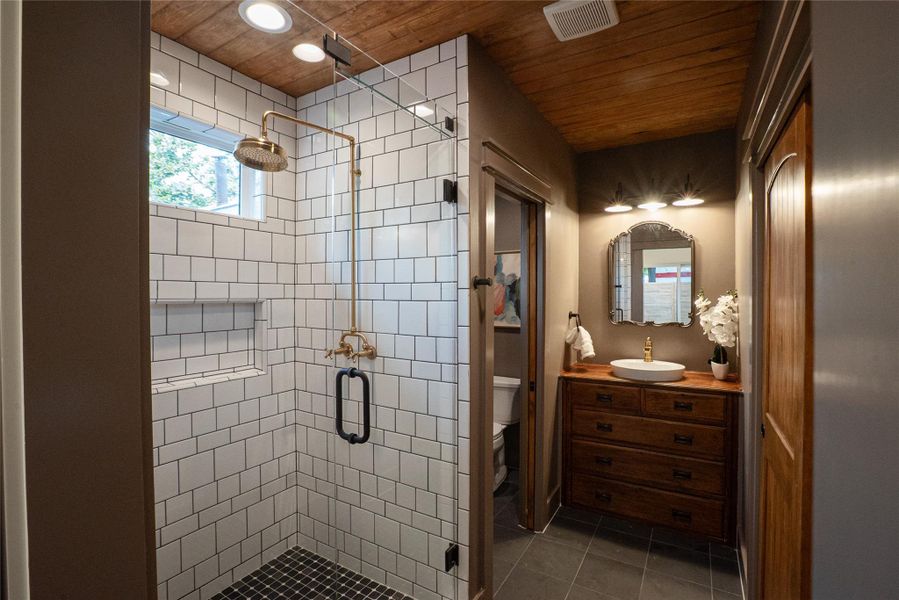 Furnished interior view inside a new home in , Austin (Image 12).