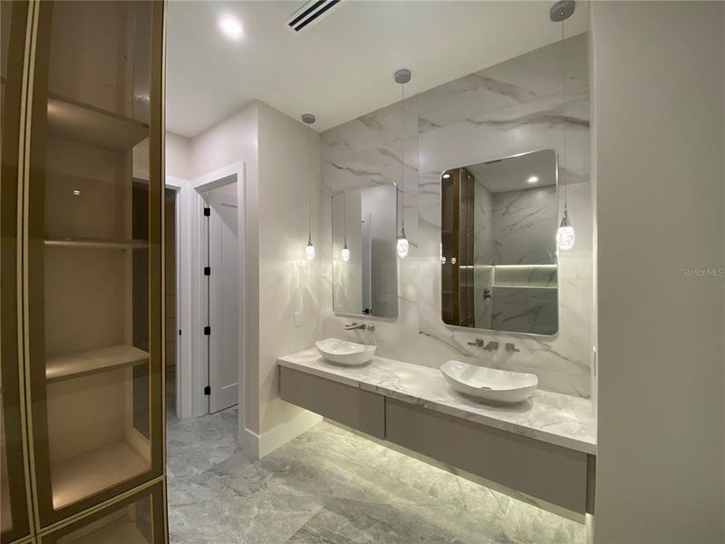 Furnished interior view inside a new home in , Sarasota (Image 10).