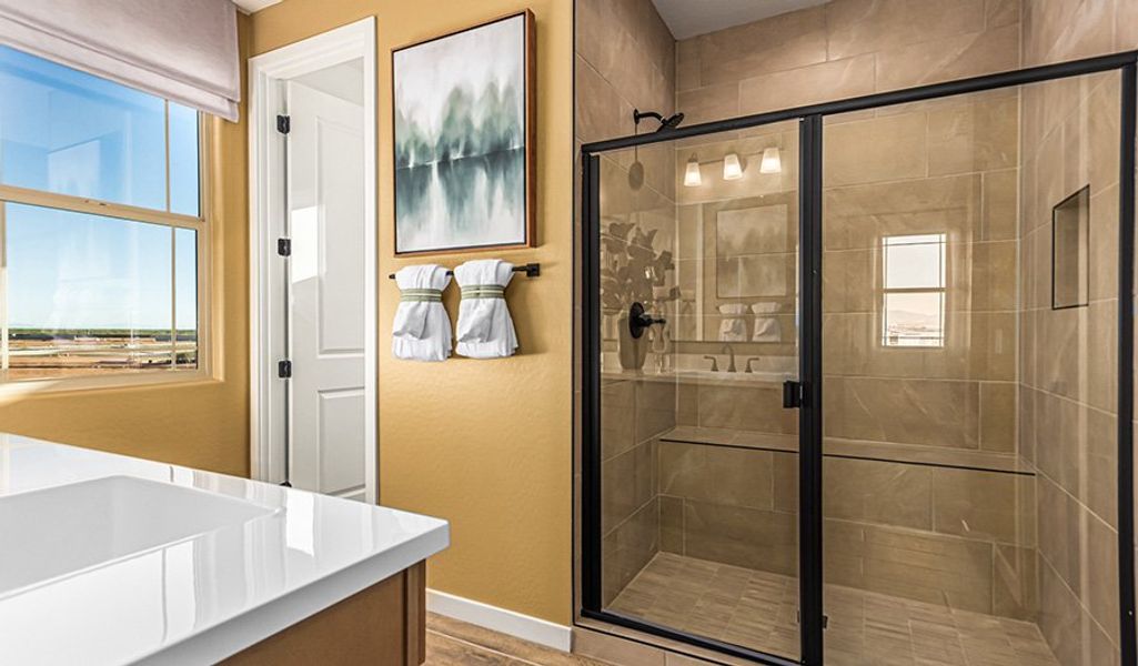 Nina-PB22-FusionBlossom Bathroom