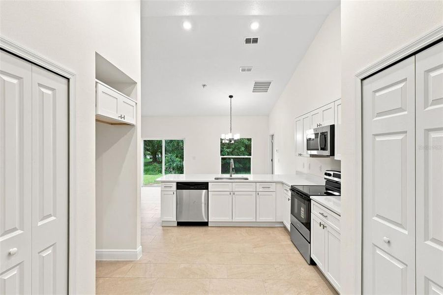 Furnished interior view inside a new home in , Yeehaw Junction (Image 8).