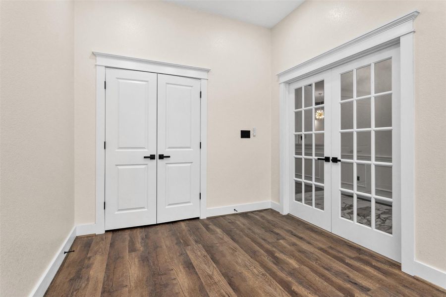 This is another view of the office showing location of the closet making it officially acceptable for a 4th bedroom. This is another view of the office showing location of the closet making it officially acceptable for a 4th bedroom.