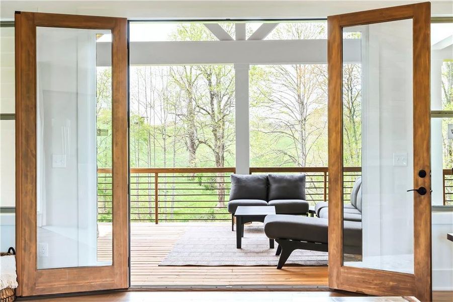 Exterior details and patio area of a home in , Blairsville (Image 36).