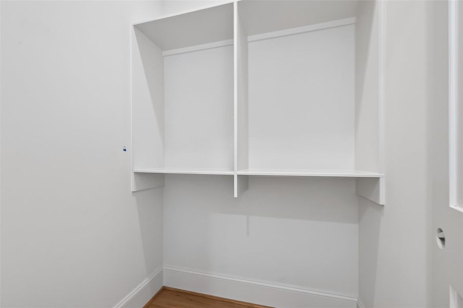 Spacious, unfurnished interior of a new home in , Houston (Image 14).