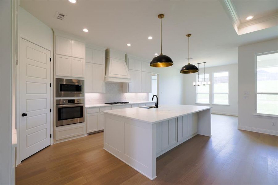 Furnished interior view inside a new home in Whitestone Heights, Benbrook (Image 4). Furnished interior view inside a new home in Whitestone Heights, Benbrook (Image 4).