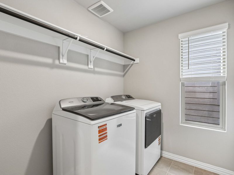 Close-up of interior finishes inside a home in Oak Ridge Park, Corinth (Image 10).