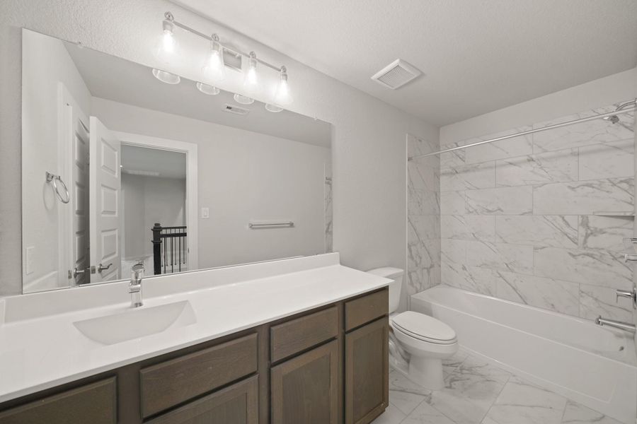 Furnished interior view inside a new home in Barton Creek Ranch, Conroe (Image 3). Furnished interior view inside a new home in Barton Creek Ranch, Conroe (Image 3).