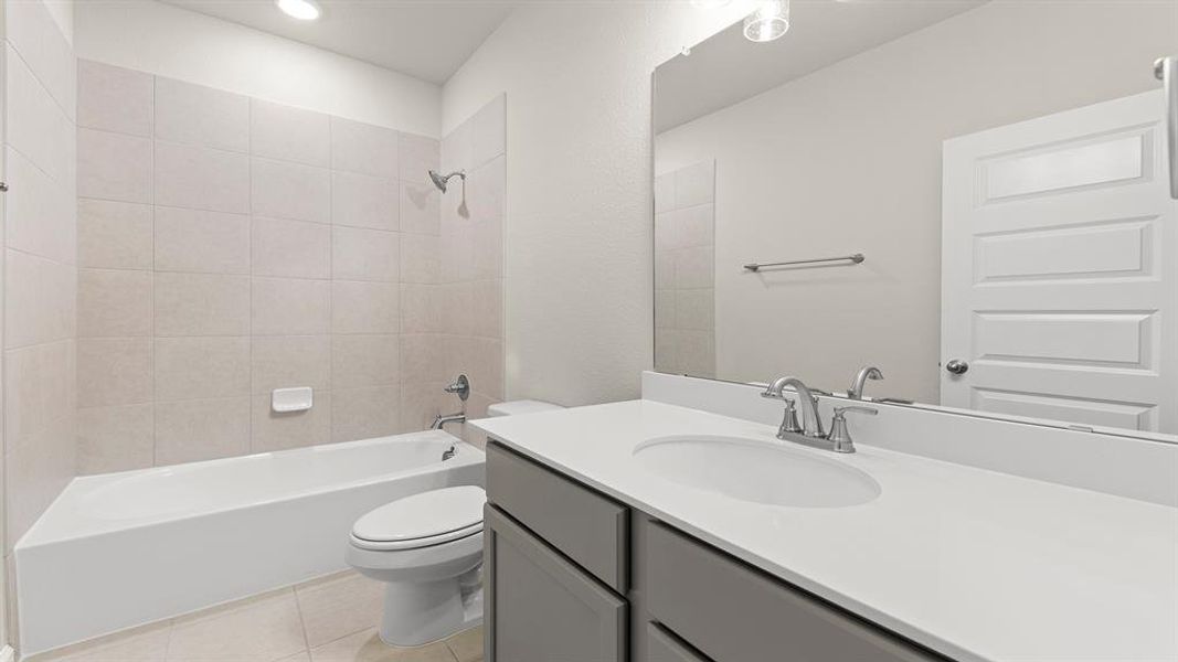 12. 1734 Coachman - 2ND Bath