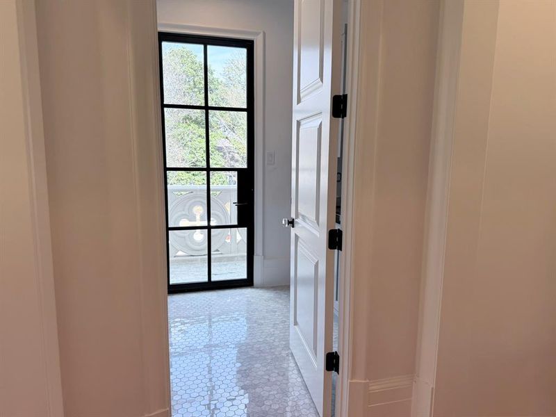 Spacious, unfurnished interior of a new home in , University Park (Image 6).