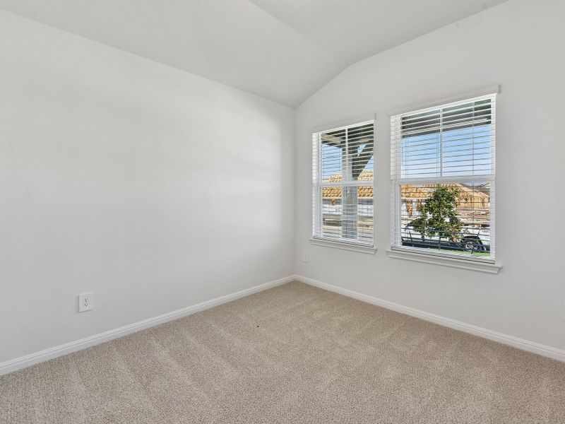 Spacious, unfurnished interior of a new home in Butler Farms - Reserve Collection, Liberty Hill (Image 11).