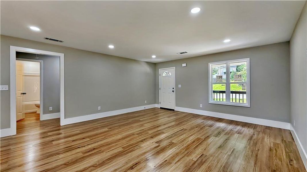 Spacious, unfurnished interior of a new home in , Rome (Image 13).