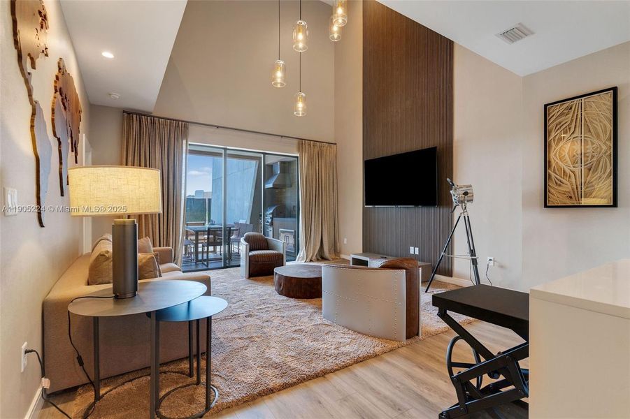 Furnished interior view inside a new home in , Kissimmee (Image 17).