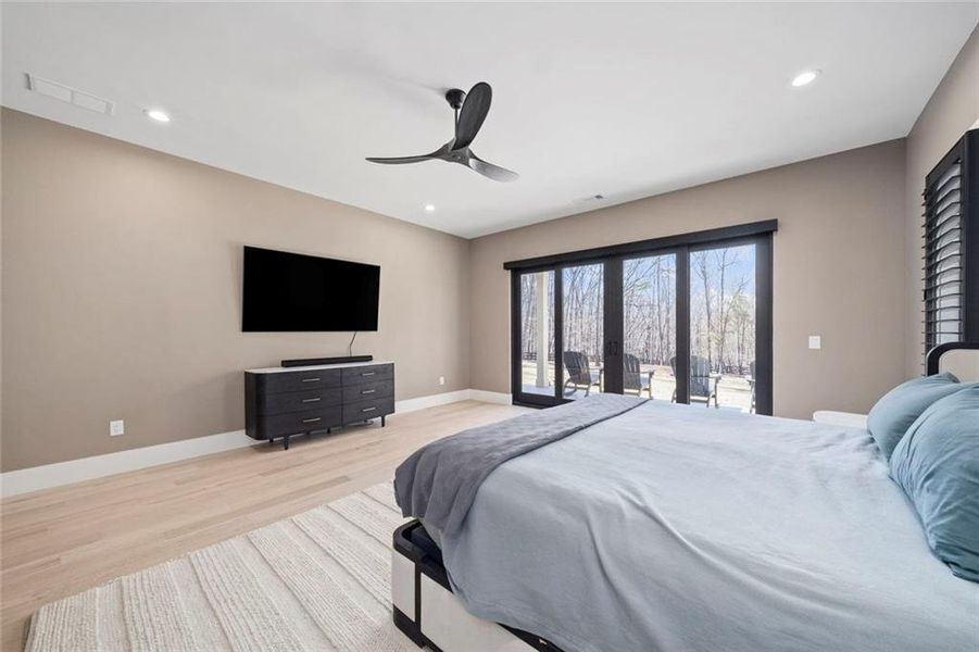 Furnished interior view inside a new home in , Alpharetta (Image 37).