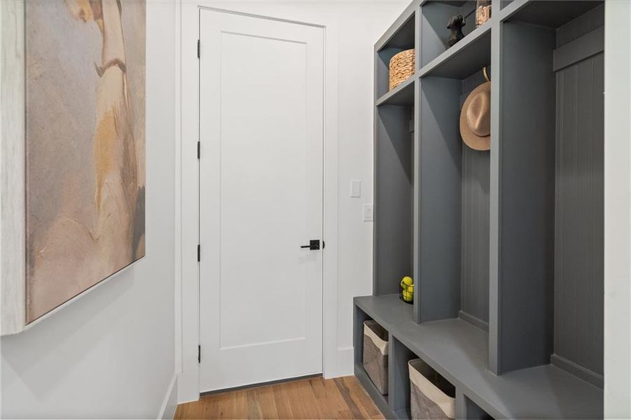 Spacious, unfurnished interior of a new home in , Brookhaven (Image 21).