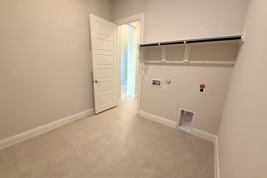 Spacious, unfurnished interior of a new home in Polo Ridge, Forney (Image 22). Spacious, unfurnished interior of a new home in Polo Ridge, Forney (Image 22).