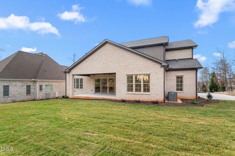 1150 Lochshire Drive-47