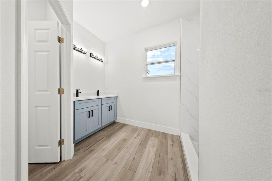 Image 47 of a home in .