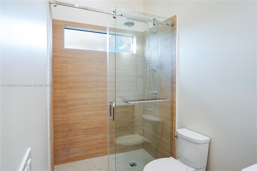 Furnished interior view inside a new home in , Homestead (Image 49).