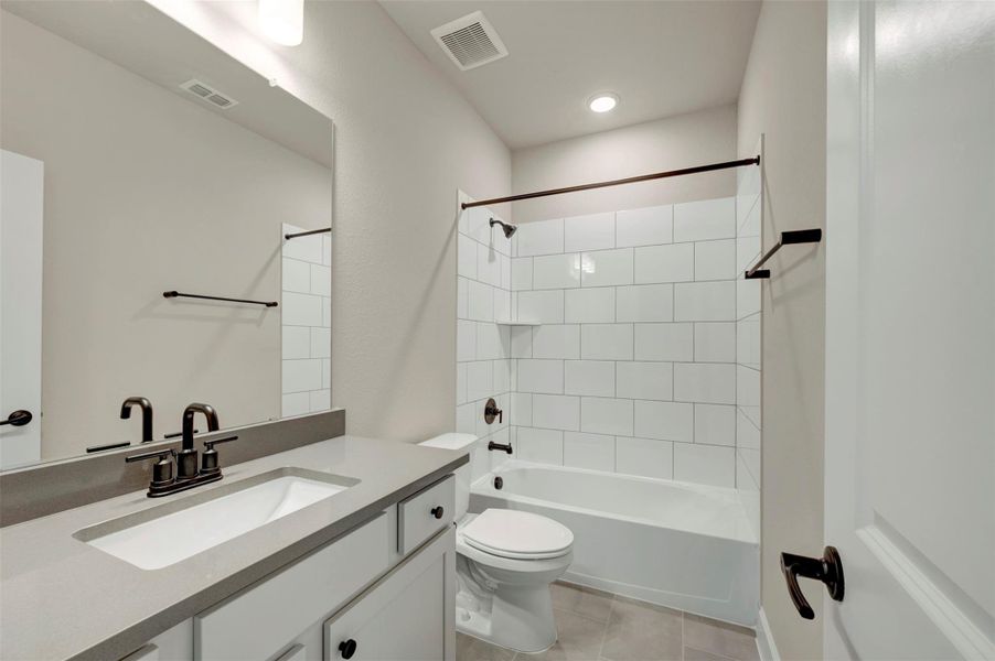 Furnished interior view inside a new home in Pomona 40' Homesites, Manvel (Image 5). Furnished interior view inside a new home in Pomona 40' Homesites, Manvel (Image 5).