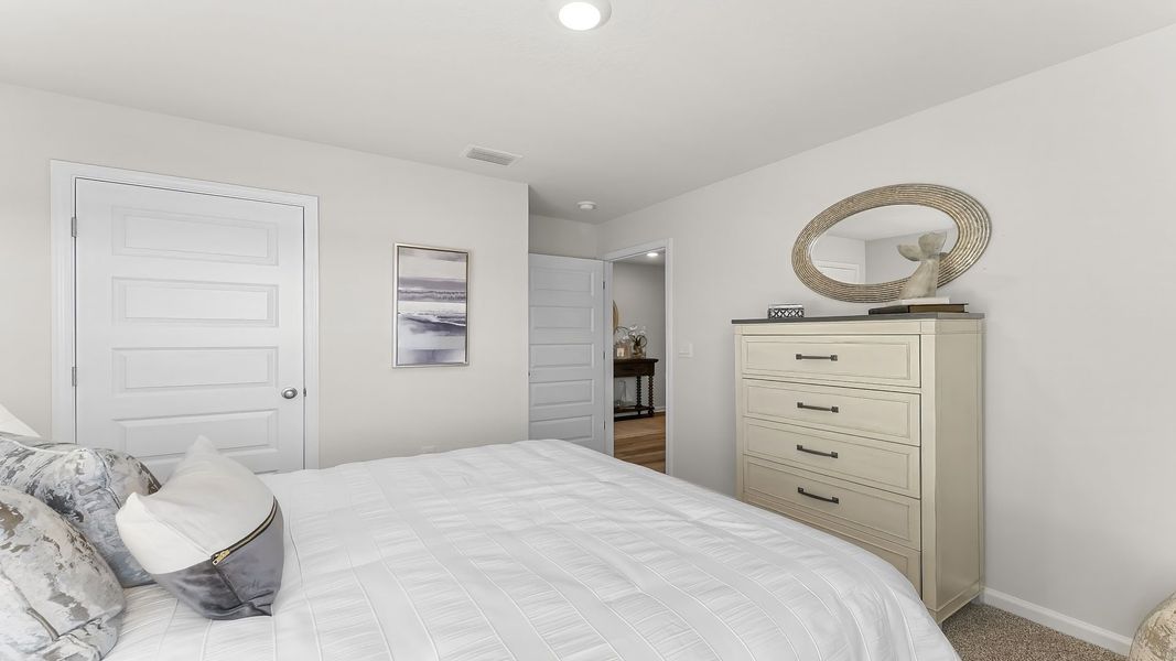 Furnished interior view inside a new home in Park Place, Panama City (Image 8).