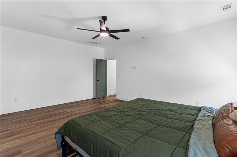 Furnished interior view inside a new home in , Atlanta (Image 57).