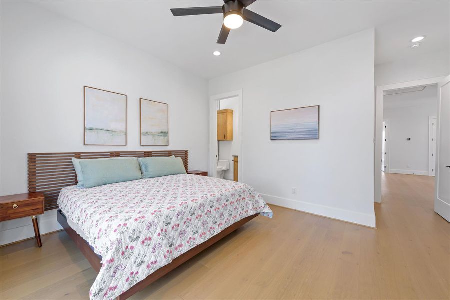 Furnished interior view inside a new home in , Canyon Lake (Image 27).