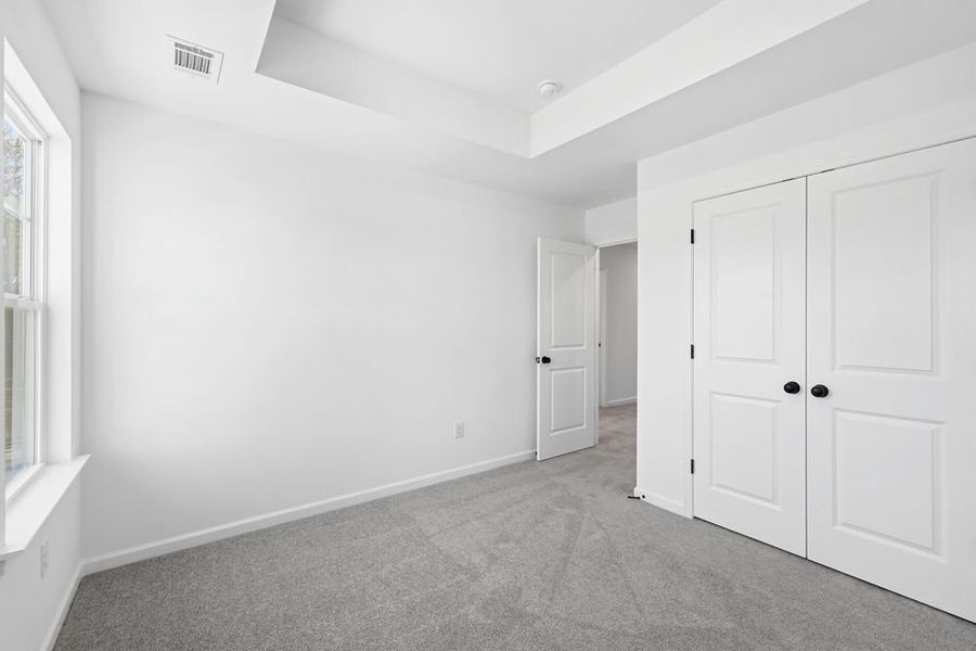 Spacious, unfurnished interior of a new home in Auburn Glen, Dacula (Image 22).