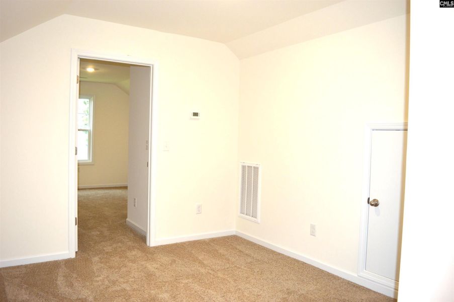 Spacious, unfurnished interior of a new home in Bickley Station, Irmo (Image 30).