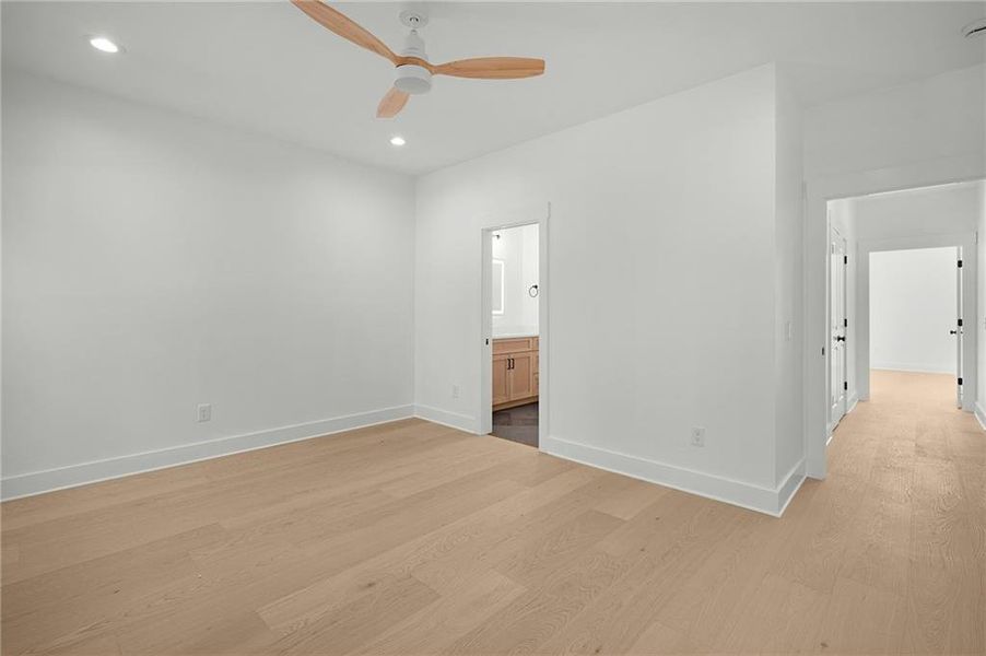 Spacious, unfurnished interior of a new home in , Calhoun (Image 33).