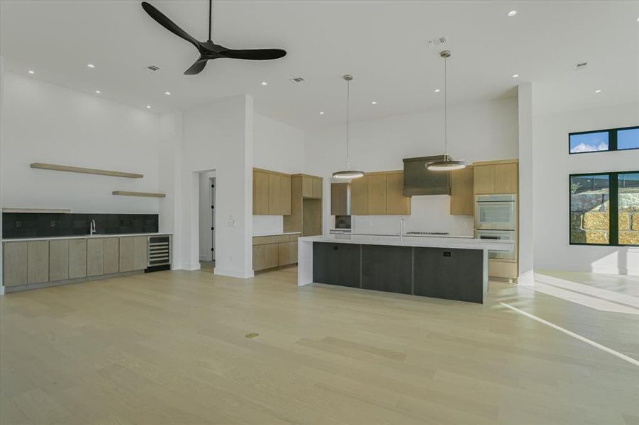 Spacious, unfurnished interior of a new home in , Horseshoe Bay (Image 22).