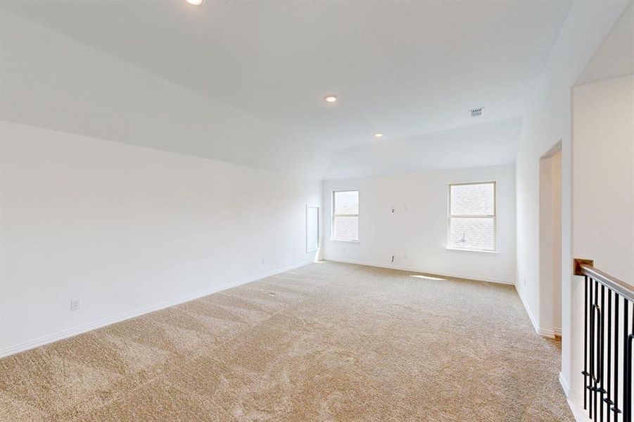 Spacious, unfurnished interior of a new home in Aster Park, McKinney (Image 32).