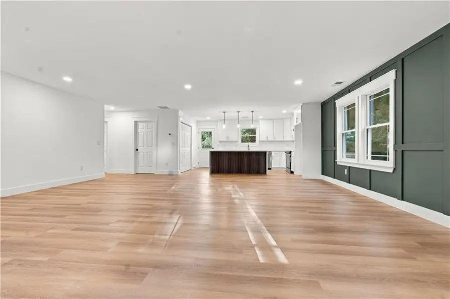 Spacious, unfurnished interior of a new home in , Marietta (Image 27).