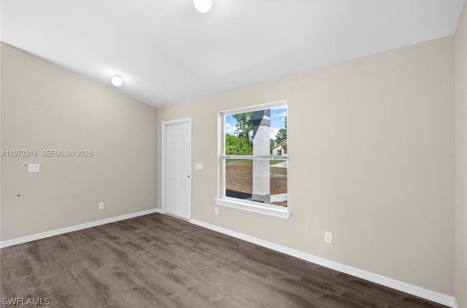 Spacious, unfurnished interior of a new home in , Lehigh Acres (Image 19).