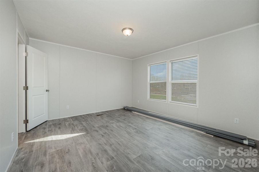 Spacious, unfurnished interior of a new home in , Shelby (Image 12).