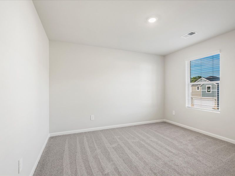 Spacious, unfurnished interior of a new home in Pleasant Brook, Piedmont (Image 21).