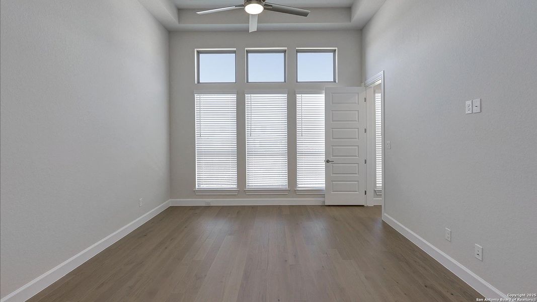 Spacious, unfurnished interior of a new home in The Dominion 70', San Antonio (Image 25). Spacious, unfurnished interior of a new home in The Dominion 70', San Antonio (Image 25).