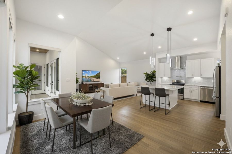 Furnished interior view inside a new home in , Blanco (Image 7).
