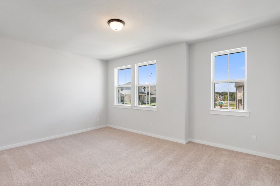 Spacious, unfurnished interior of a new home in Lariat, Liberty Hill (Image 47).
