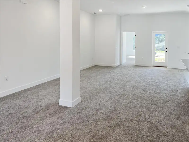 Spacious, unfurnished interior of a new home in Arbor Park, Leesburg (Image 6). Spacious, unfurnished interior of a new home in Arbor Park, Leesburg (Image 6).