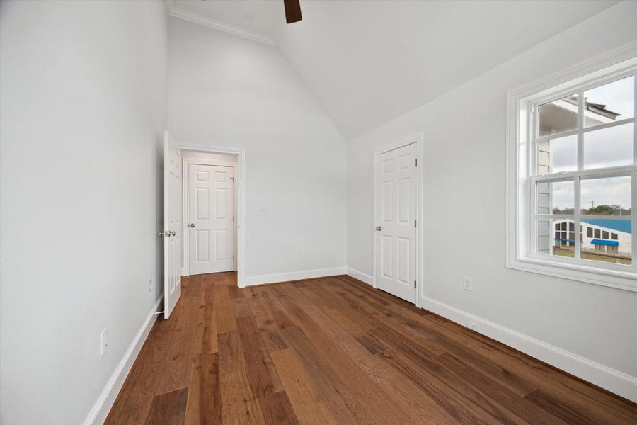 Spacious, unfurnished interior of a new home in , Seabrook (Image 36).
