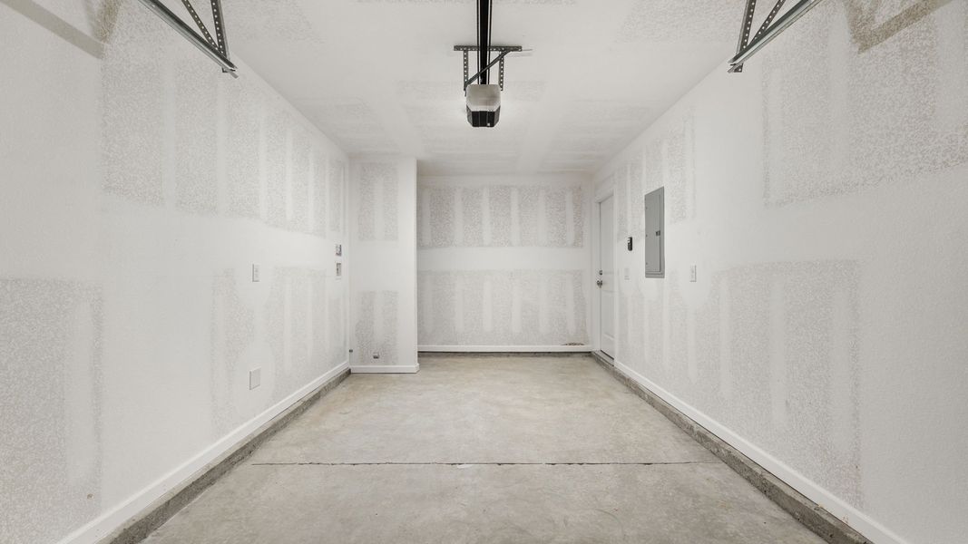 Representative unfurnished interior of a home built from the The Bandon by D.R. Horton in Salt Pines, Port Saint Joe (Image 25).