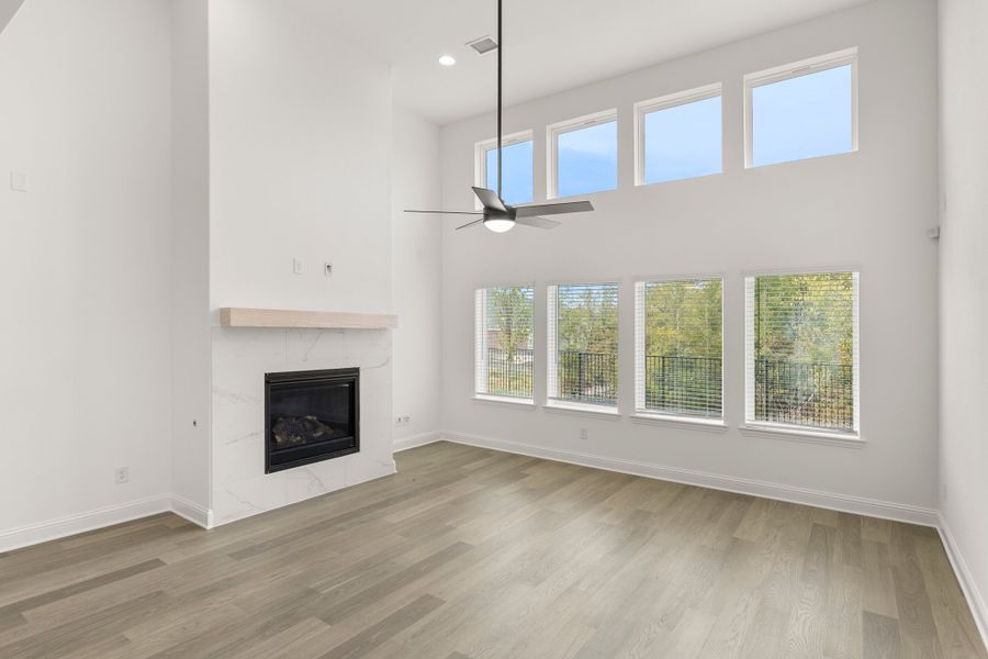 Spacious, unfurnished interior of a new home in Creekside, Royse City (Image 14). Spacious, unfurnished interior of a new home in Creekside, Royse City (Image 14).