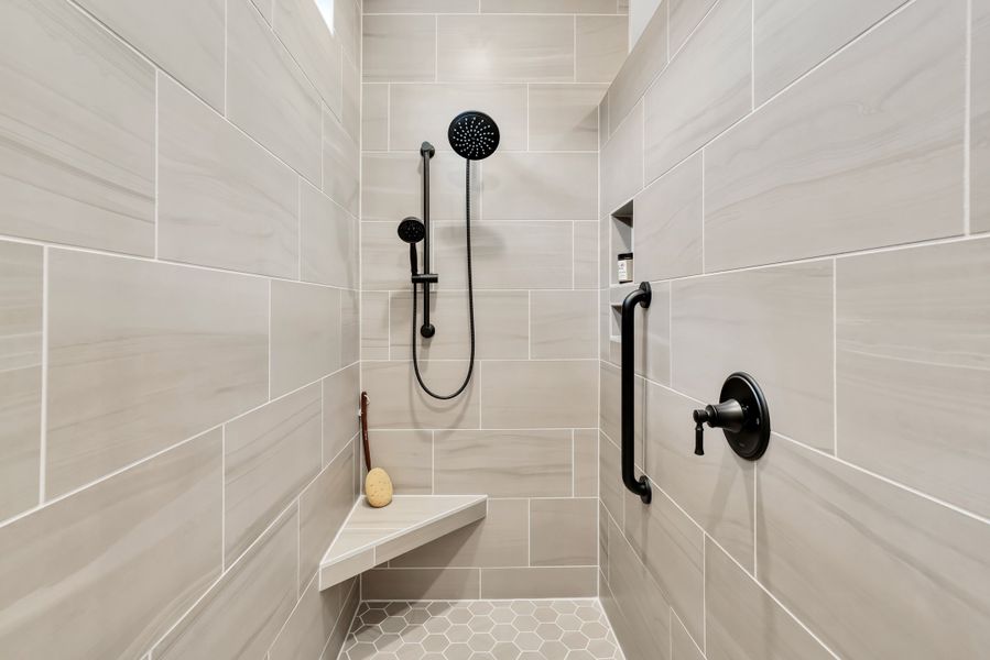 Representative interior finishes for a home built from the Lumina Island by Kent Homes in Oyster Harbour, Supply (Image 21).
